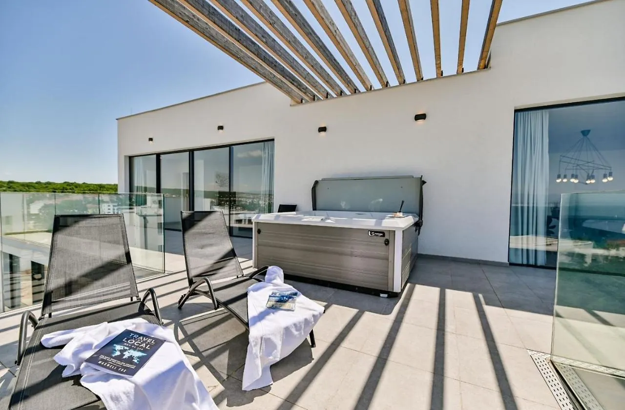 ***** Guest house Deluxe Penthouse Rova With Private Jacuzzi And Sea View Hotel Malinska Croatia